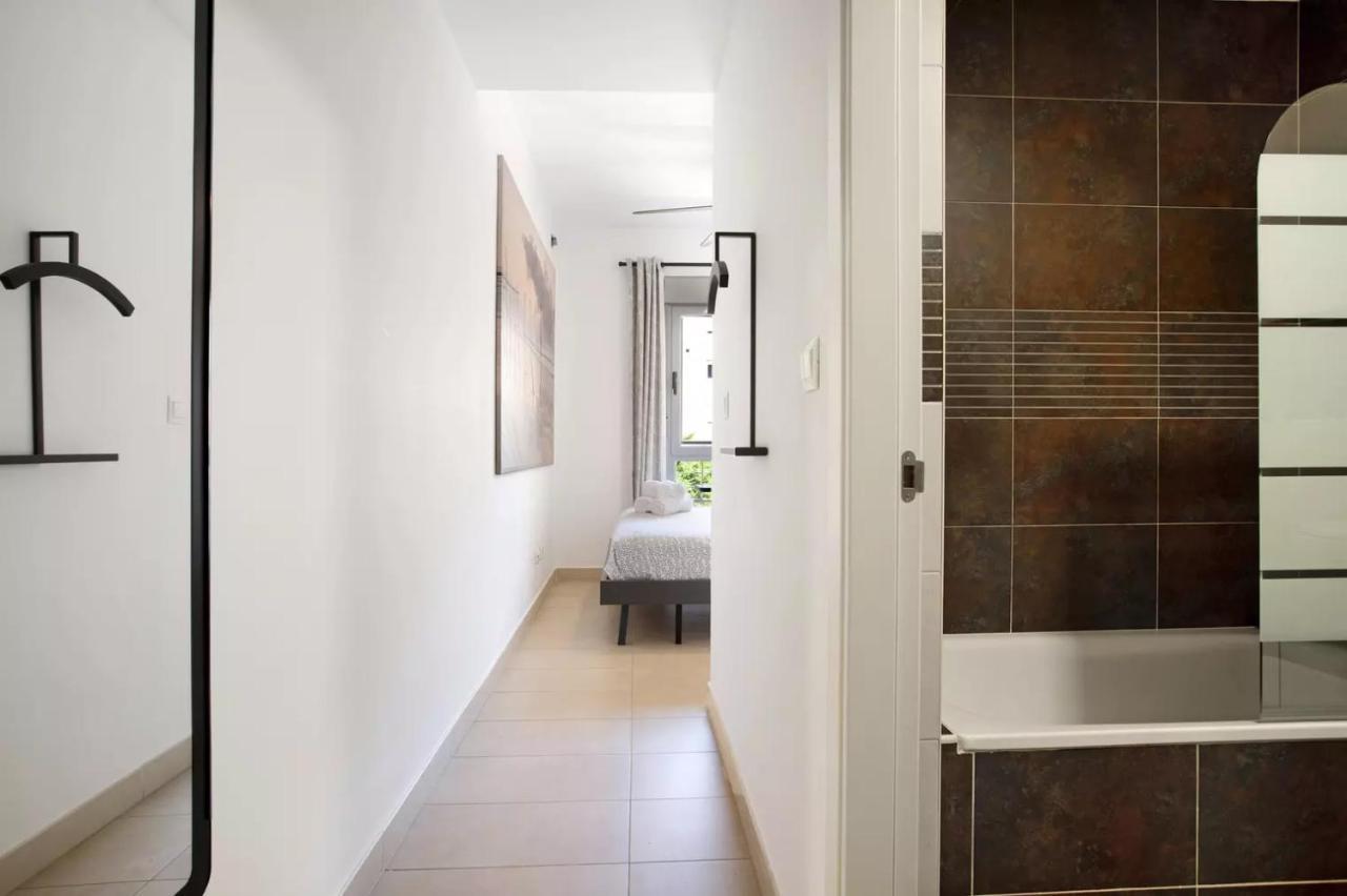 Malaga Campus Apartment Parking Included Exterior photo